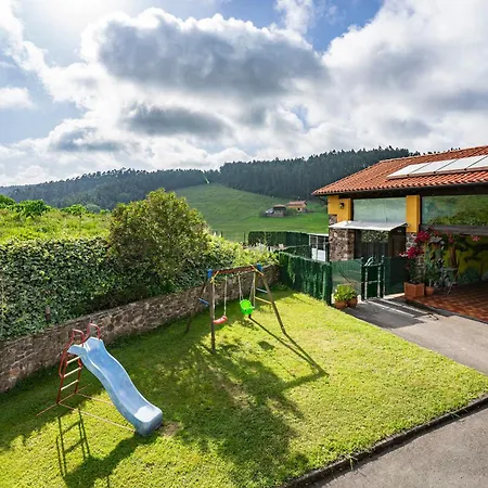 アパート La Tenada